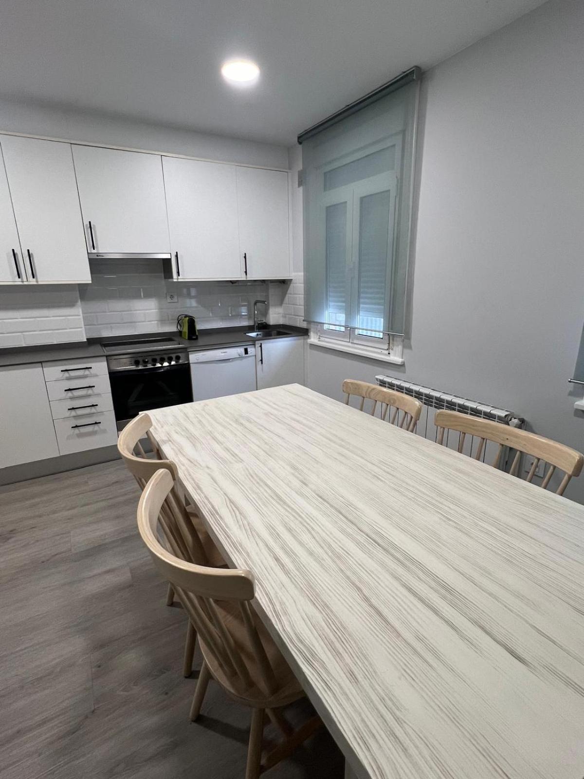 Centrico Y Acogedor Piso Con Garaje Apartment A Coruna Ngoại thất bức ảnh